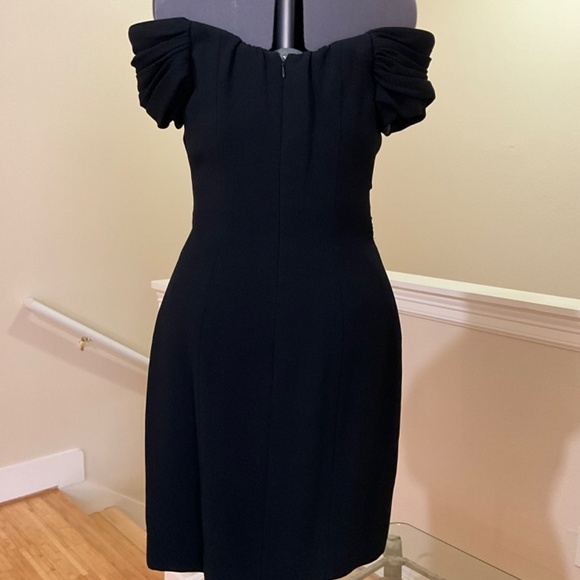 Nicole Miller, size 2, height 5’2”, weight 110. Fits like a glove. - Picture 3 of 4